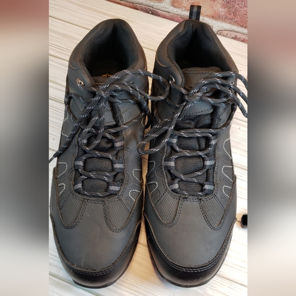 TredSafe Slip Resistant Steel-toed work boots men's size 8½ (sw204) - Picture 2 of 14